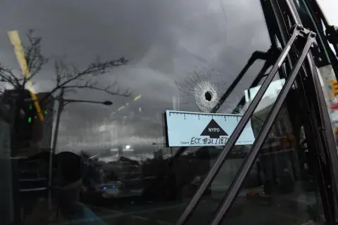ADAMS buswindshield